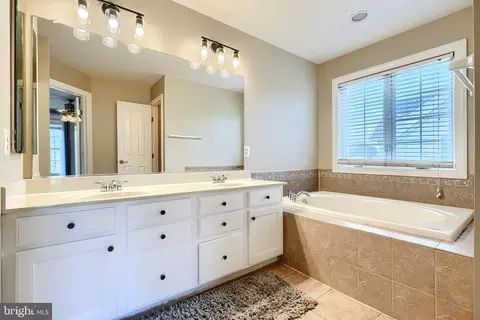 Bath - 5636 Allender Rd, White Marsh, MD 21162 photo 5 of 7