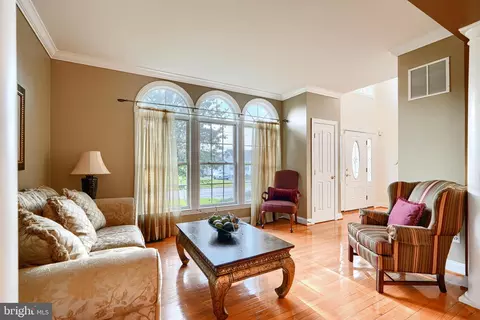 Living - 5636 Allender Rd, White Marsh, MD 21162 photo 2 of 3