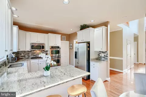 Kitchen - 5636 Allender Rd, White Marsh, MD 21162 photo 6 of 9
