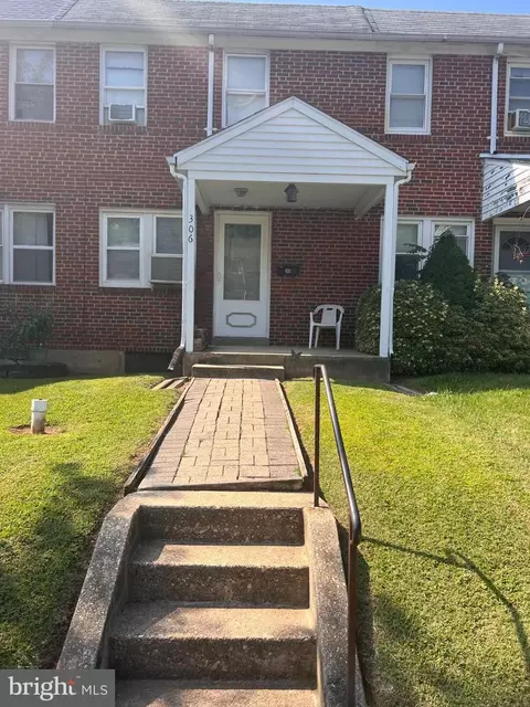 306 Endsleigh Ave, Middle River, MD 21220