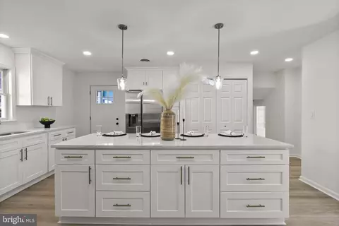 2806 Bay Dr, Sparrows Point, MD 21219 photo 5