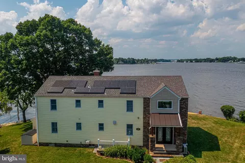 2334 Martin Dr, Essex, MD 21221