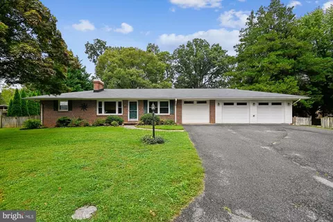 18 Austin Rd, Reisterstown, MD 21136