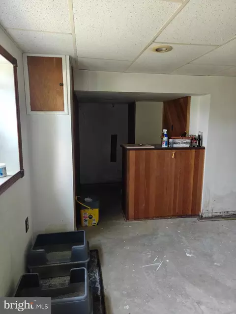 Entry Way - 4 Bright Star Ct, Baltimore, MD 21206 photo 2 of 2