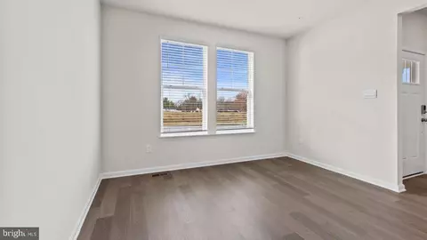 10002 Campbell Blvd, Middle River, MD 21220 photo 4