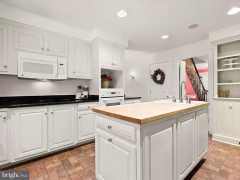Kitchen - 5708 Emory Rd, Upperco, MD 21155 photo 4 of 5