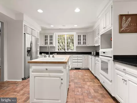 Kitchen - 5708 Emory Rd, Upperco, MD 21155 photo 2 of 5