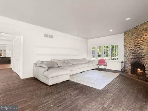 Living - 5708 Emory Rd, Upperco, MD 21155 photo 7 of 13