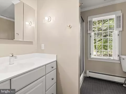 Bath - 5708 Emory Rd, Upperco, MD 21155 photo 7 of 9