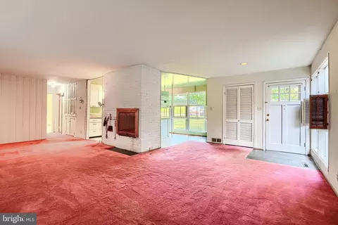 6015 Lakeview Rd, Baltimore, MD 21210 photo 10