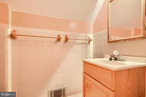 6015 Lakeview Rd, Baltimore, MD 21210 photo 50
