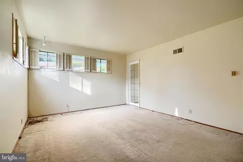 6015 Lakeview Rd, Baltimore, MD 21210 photo 32