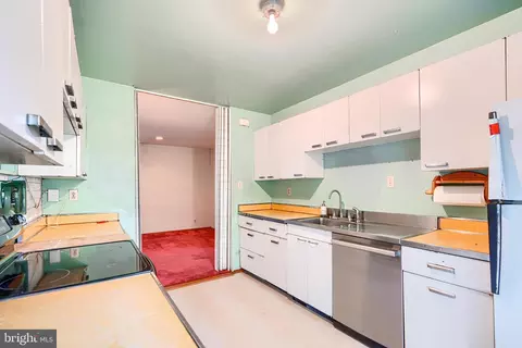 6015 Lakeview Rd, Baltimore, MD 21210 photo 17