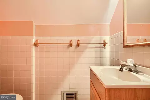 6015 Lakeview Rd, Baltimore, MD 21210 photo 48