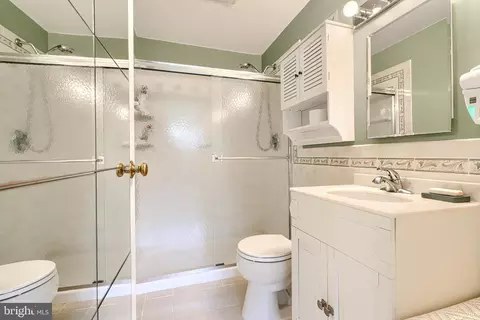 6015 Lakeview Rd, Baltimore, MD 21210 photo 35