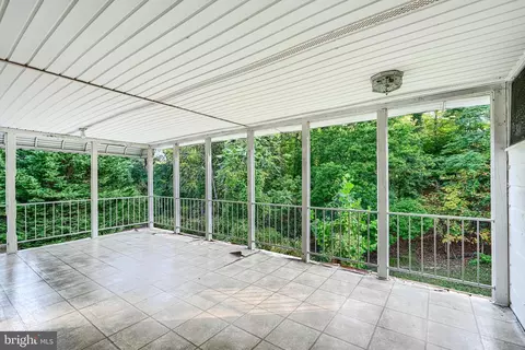 6015 Lakeview Rd, Baltimore, MD 21210 photo 20