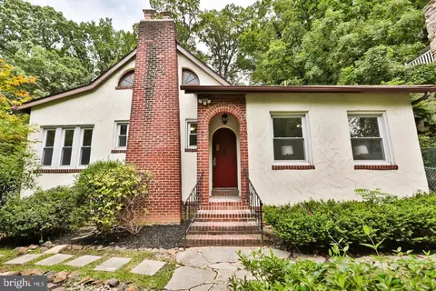 11 Gwynn Lake Dr, Gwynn Oak, MD 21207