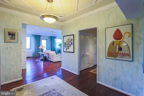 11 Slade Ave #301, Pikesville, MD 21208