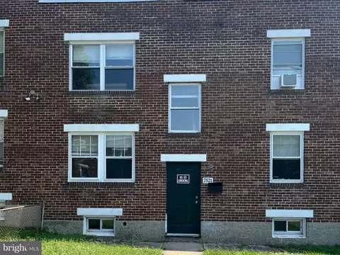 7521 Lange St, Baltimore, MD 21224