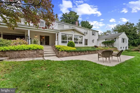 13500 Summer Hill Dr, Phoenix, MD 21131