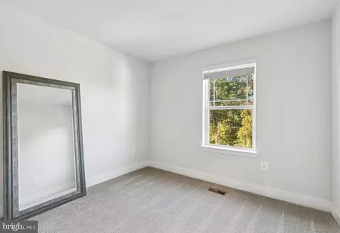 Bedroom - 2218 Partin Rd, Baltimore, MD 21244 photo 6 of 6