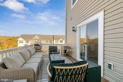 Exterior - 2218 Partin Rd, Baltimore, MD 21244 photo 7 of 11