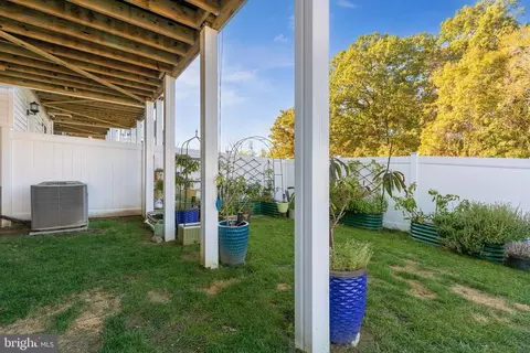 Exterior - 2218 Partin Rd, Baltimore, MD 21244 photo 9 of 11