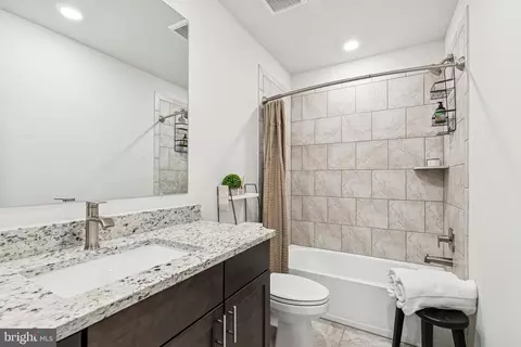 Bath - 2218 Partin Rd, Baltimore, MD 21244 photo 5 of 5
