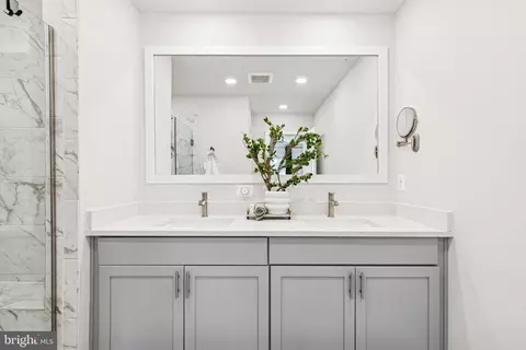Bath - 2218 Partin Rd, Baltimore, MD 21244 photo 4 of 5