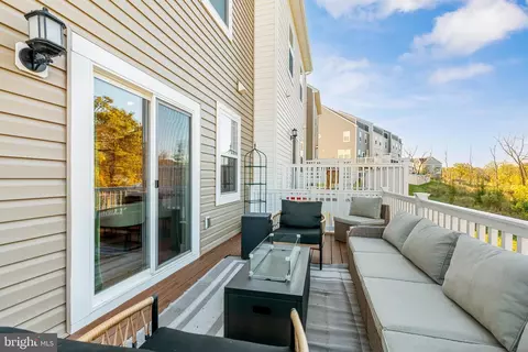Exterior - 2218 Partin Rd, Baltimore, MD 21244 photo 6 of 11
