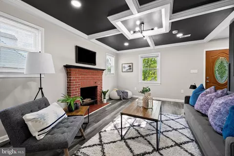 1007 Saint Charles Ave, Baltimore, MD 21229 photo 7