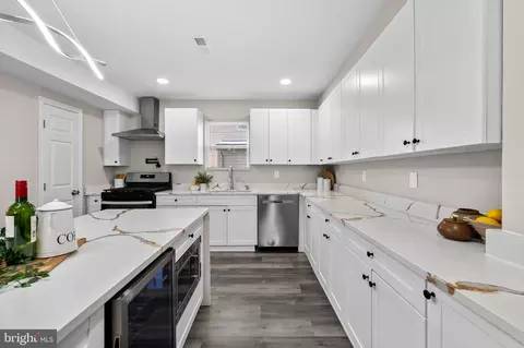 1007 Saint Charles Ave, Baltimore, MD 21229 photo 15
