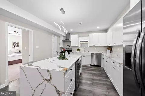 1007 Saint Charles Ave, Baltimore, MD 21229 photo 14