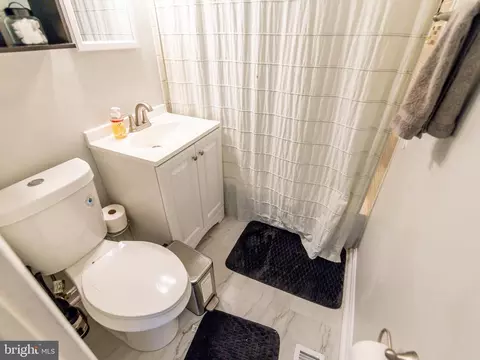Bath - 8222 Cornwall Rd, Dundalk, MD 21222 photo 1 of 4