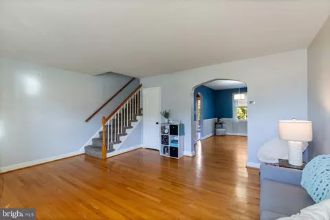 Living - 1014 Elm Rd, Halethorpe, MD 21227 photo 1 of 1