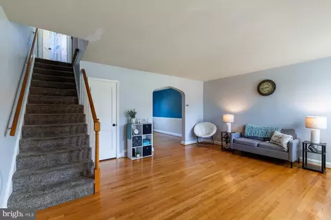 Entry Way - 1014 Elm Rd, Halethorpe, MD 21227 photo 1 of 6