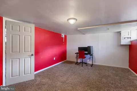 Entry Way - 1014 Elm Rd, Halethorpe, MD 21227 photo 5 of 6