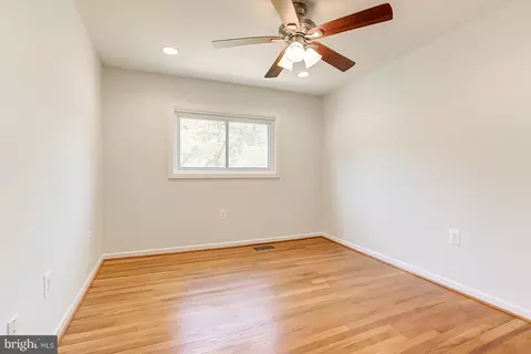 Bedroom - 107 Windblown Ct, Baltimore, MD 21209 photo 3 of 6