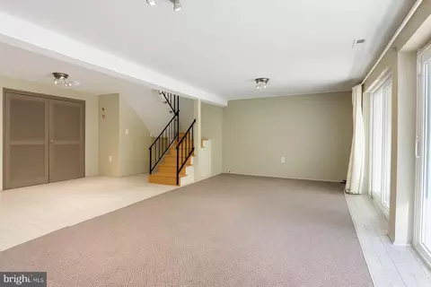 Living - 107 Windblown Ct, Baltimore, MD 21209 photo 5 of 6