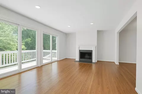 Living - 107 Windblown Ct, Baltimore, MD 21209 photo 4 of 6