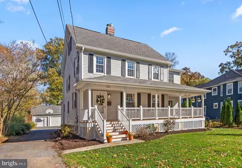 121 Forest Dr, Catonsville, MD 21228
