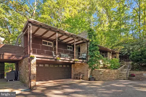 9222 Satyr Hill Rd, Parkville, MD 21234