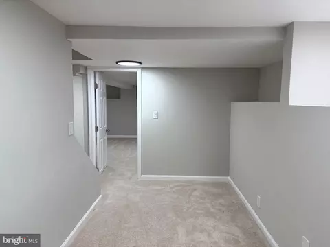 Entry Way - 7 Centre Ave, Dundalk, MD 21222 photo 5 of 5