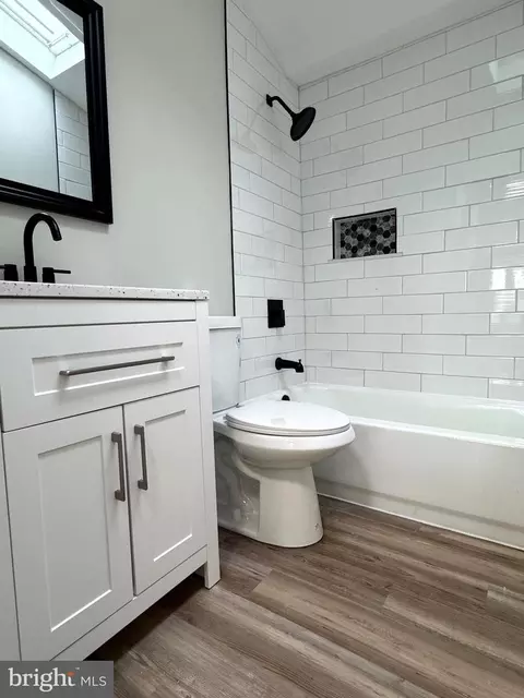 Bath - 7 Centre Ave, Dundalk, MD 21222 photo 5 of 5