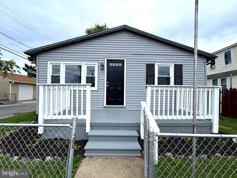 Exterior - 7 Centre Ave, Dundalk, MD 21222 photo 1 of 3