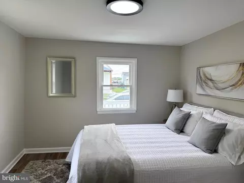 Bedroom - 7 Centre Ave, Dundalk, MD 21222 photo 2 of 3