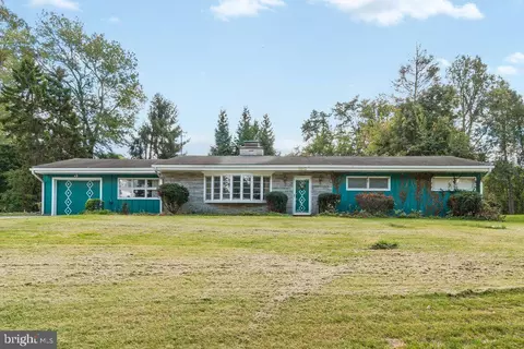 8812 Wolverton Rd, Parkville, MD 21234
