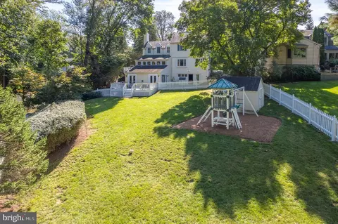 Exterior - 27 Murray Hill Cir, Baltimore, MD 21212 photo 7 of 19