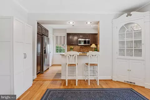 Kitchen - 27 Murray Hill Cir, Baltimore, MD 21212 photo 1 of 5