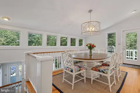 Dining - 27 Murray Hill Cir, Baltimore, MD 21212 photo 2 of 4